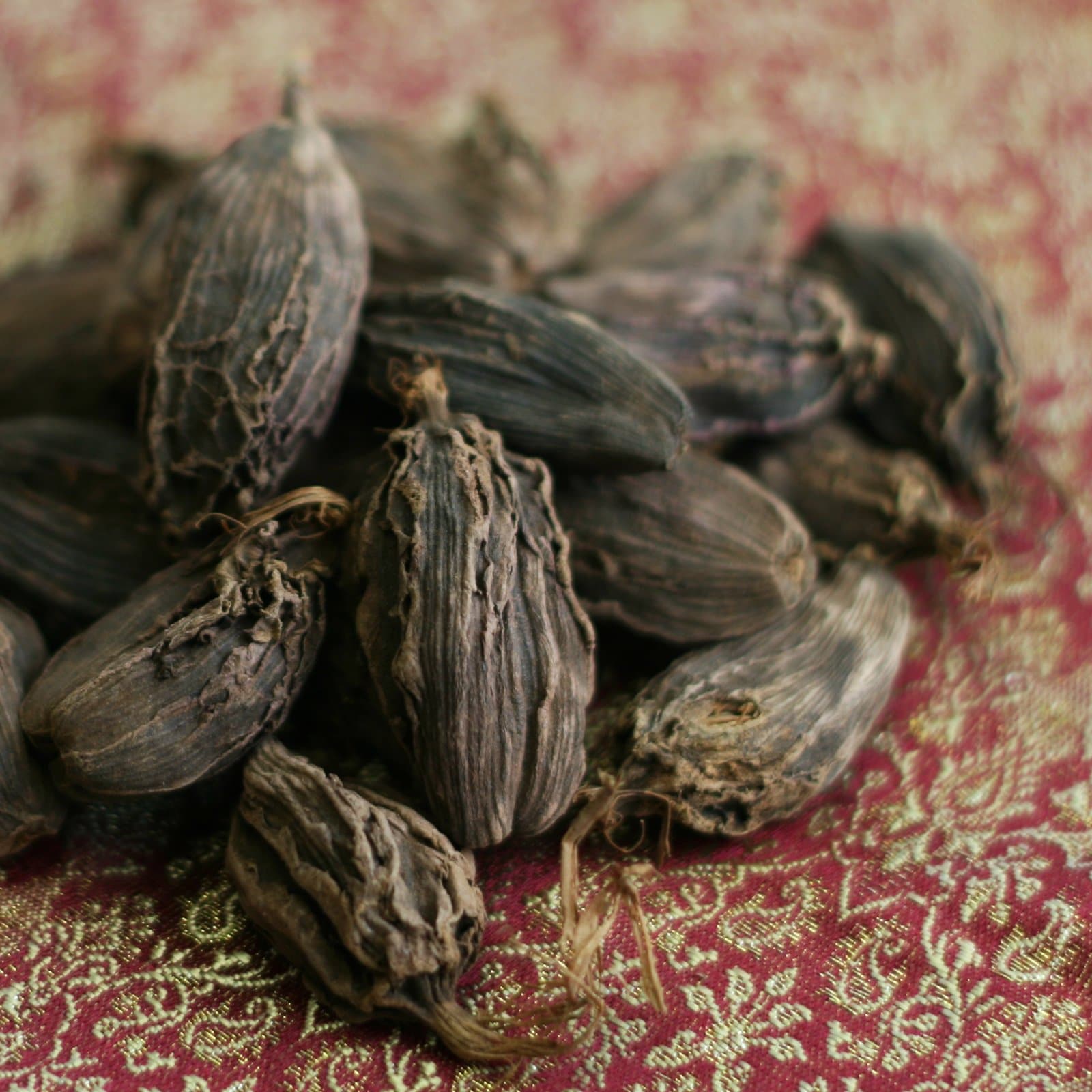 Black Cardamom (Kali Elaichi)