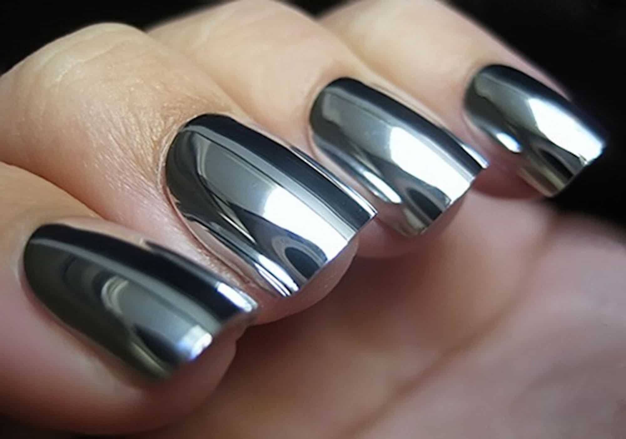 Mirror Manicure