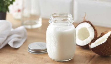 Almond Milk Vs. Coconut Milk