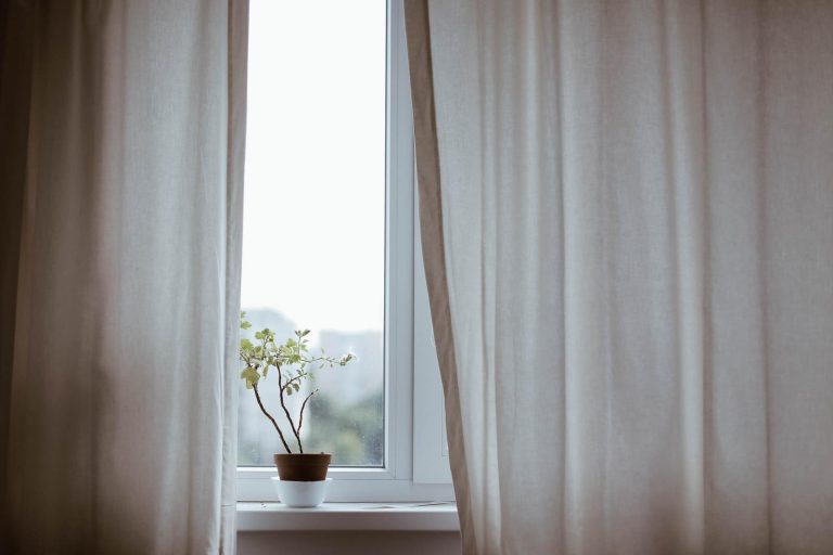 Differences Between Curtains, Drapes, Shades, and Blinds