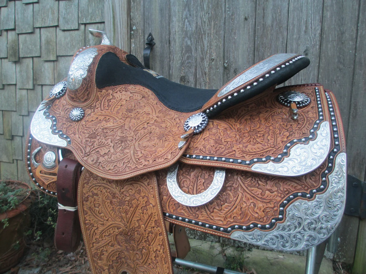 Show Saddle