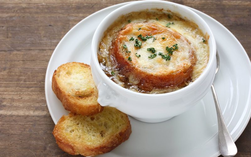 What Goes With French Onion Soup