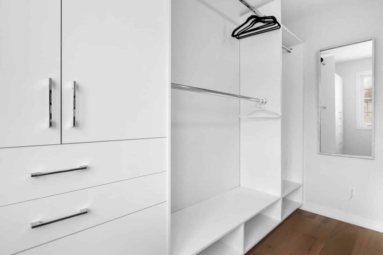 Types of Closet Doors
