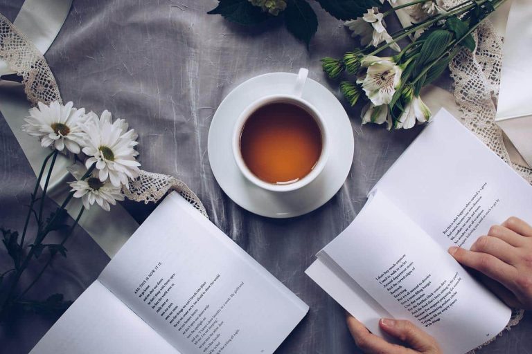 What to Eat With Tea