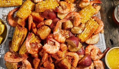 What to Serve With Low Country Boil