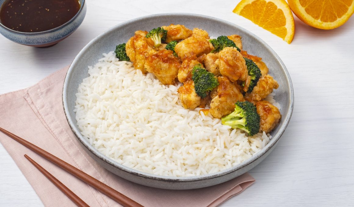 What to Serve With Orange Chicken and Rice