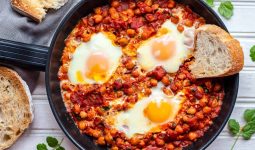What to Serve With Shakshuka