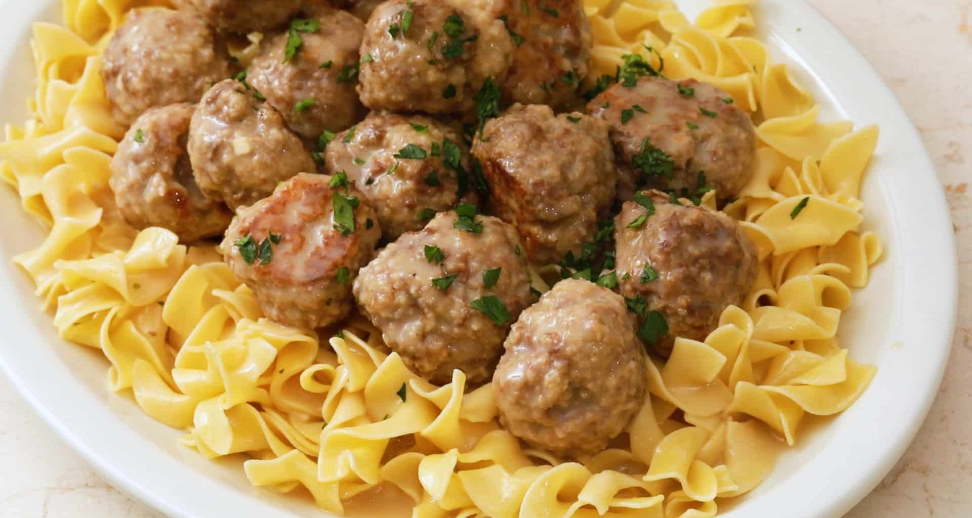 What to Serve With Swedish Meatballs