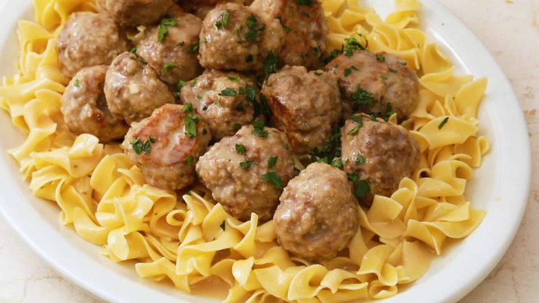 What to Serve With Swedish Meatballs