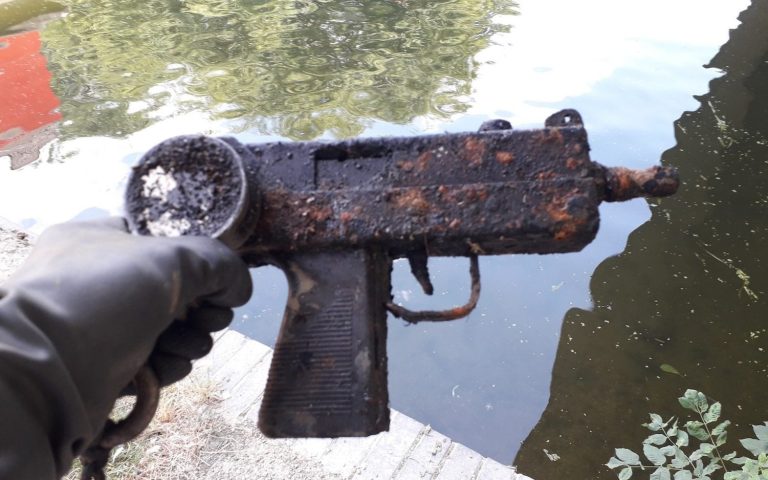 Magnet Fishing