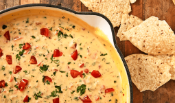 What to Serve With Queso Dip
