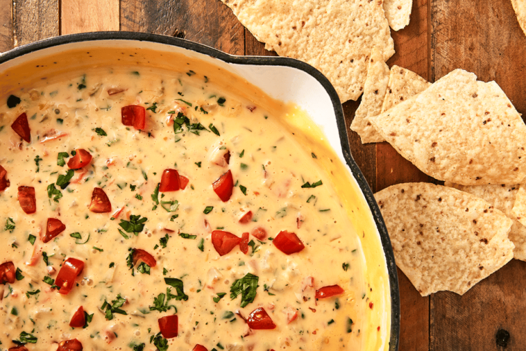 What to Serve With Queso Dip