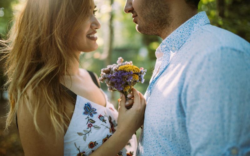 Best Types of Flowers for Girlfriends