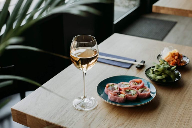 What to Serve With Wine
