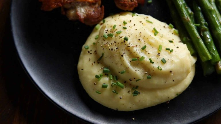 What to Serve with Mashed Potatoes
