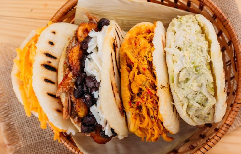 What To Serve With Arepas