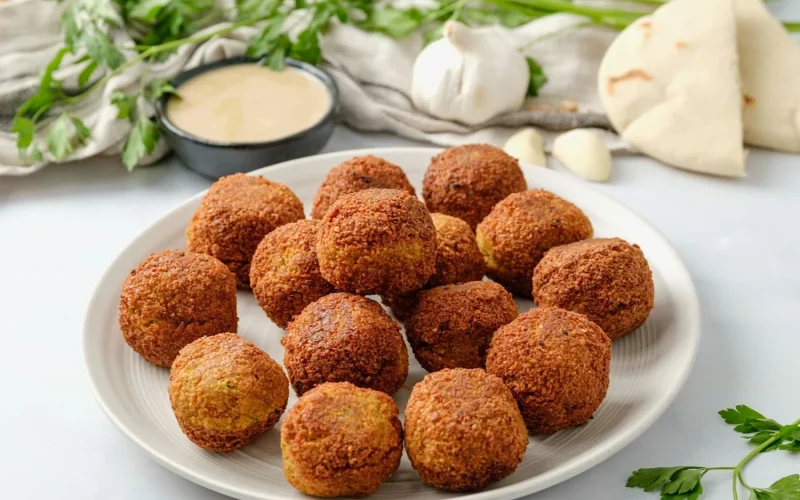 What to Serve With Falafel