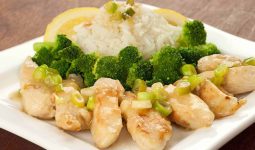 What to Serve With Chinese Lemon Chicken