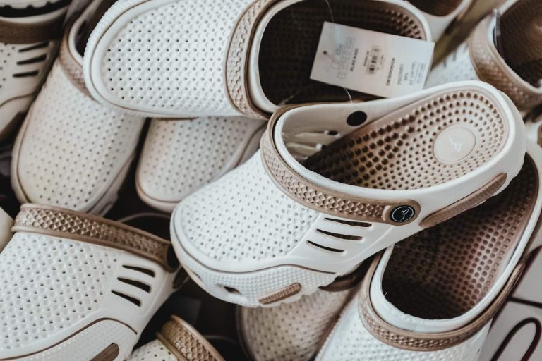 Shoes Similar to Crocs