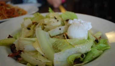 What to Serve With Caesar Salad?