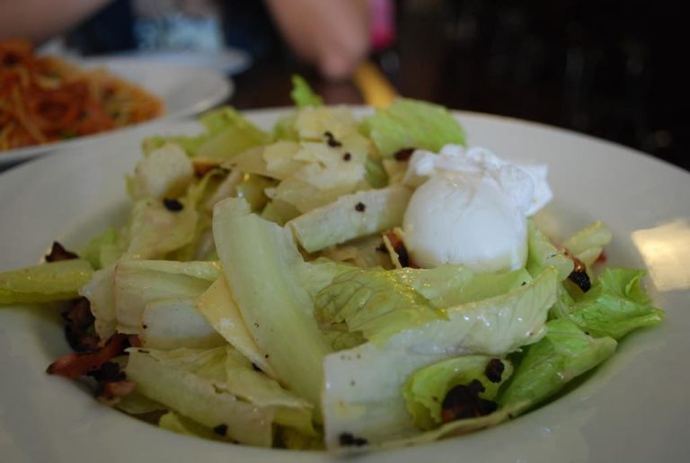 What to Serve with Caesar Salad