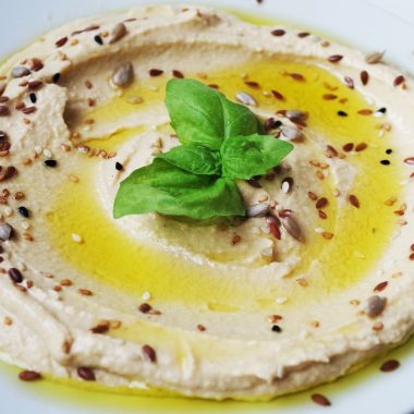 what to serve with hummus for dinner