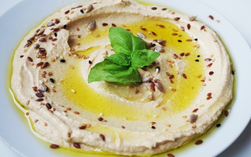 what to serve with hummus for dinner