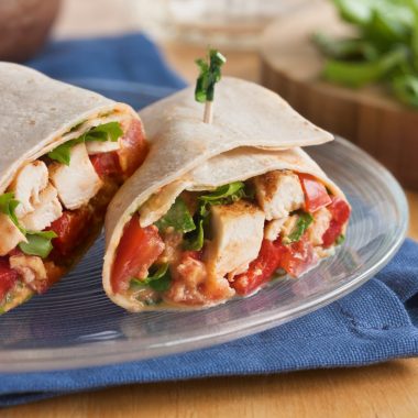 What to Serve With Chicken Wraps for Dinner