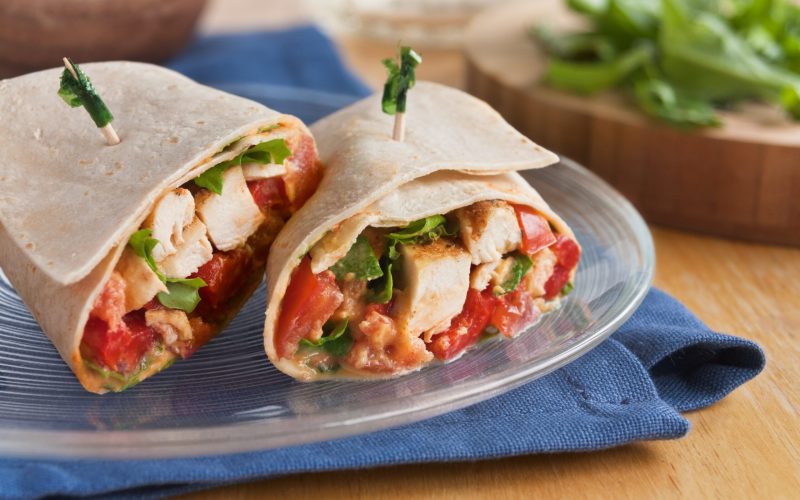 What to Serve With Chicken Wraps for Dinner