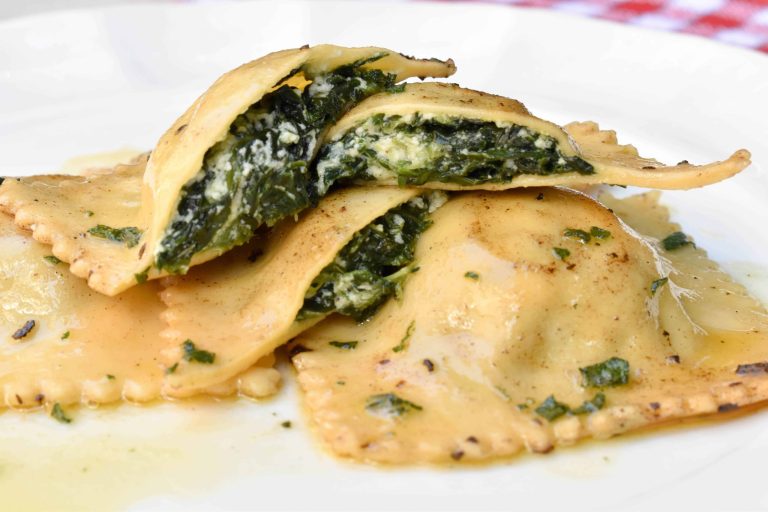 What to Serve With Spinach Ravioli