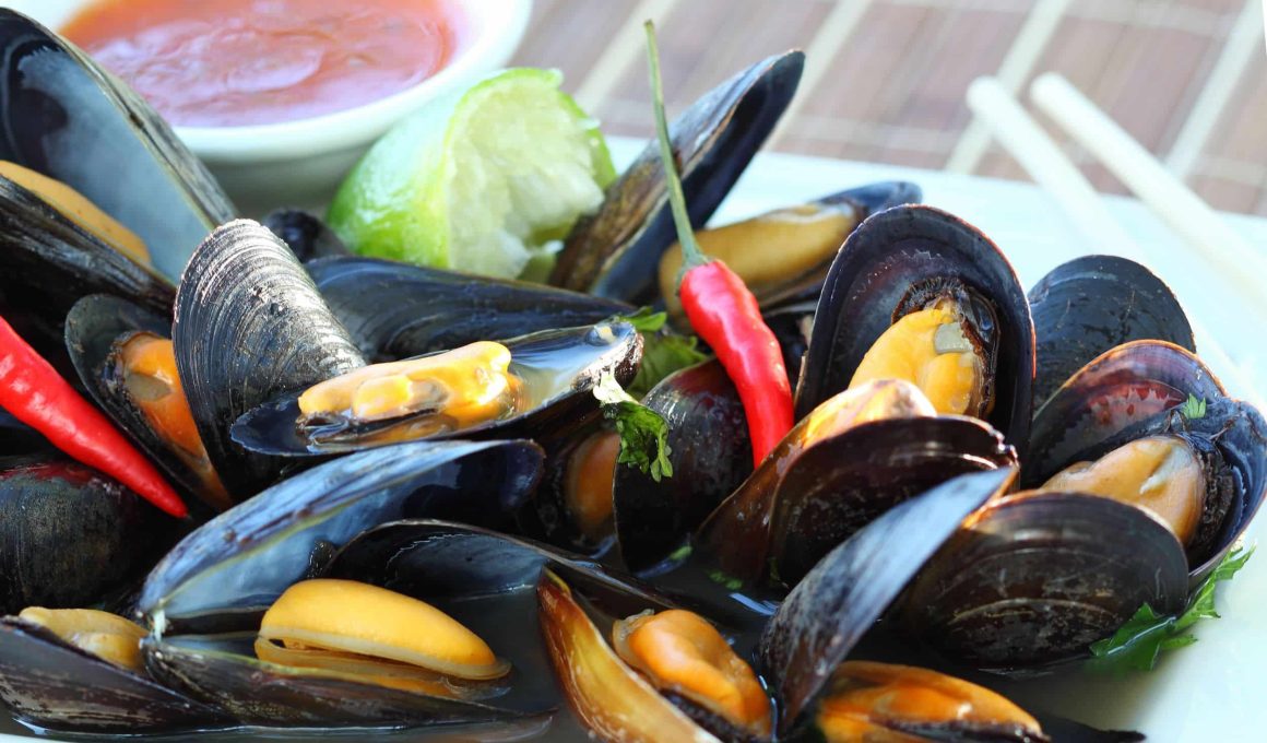 What to Serve With Thai Mussels