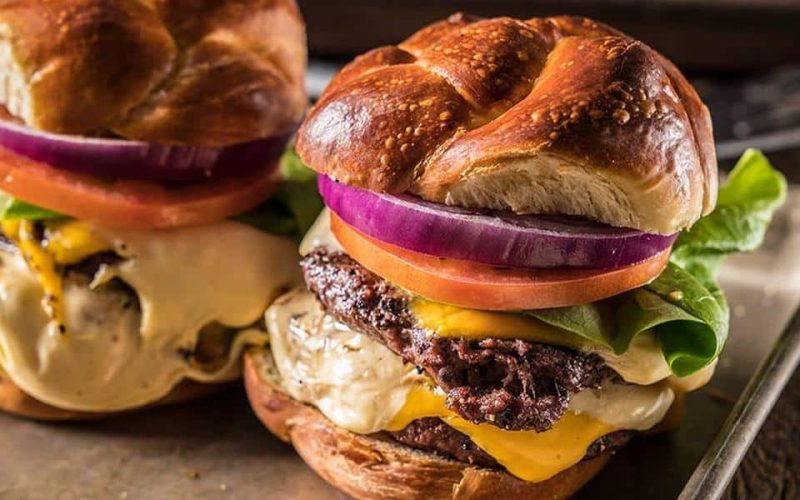 What to Serve With Wagyu Burgers