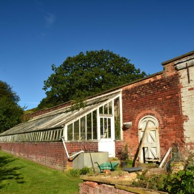 What is a Lean to Greenhouse