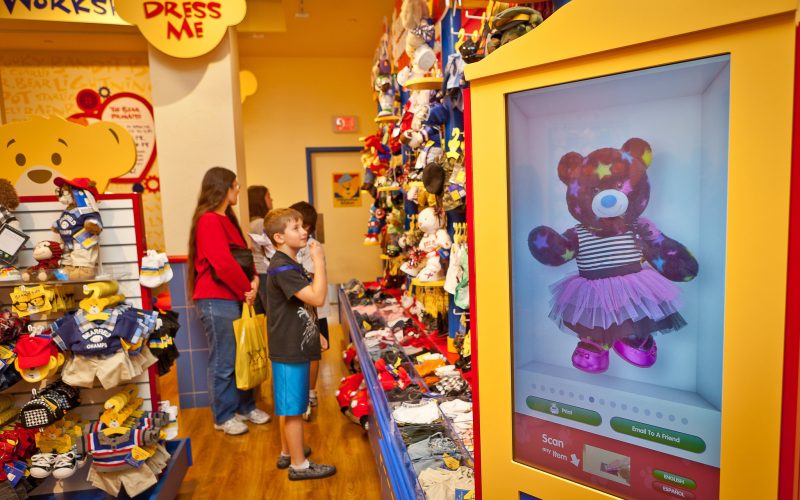 Is Build a Bear Open on Valentine's Day