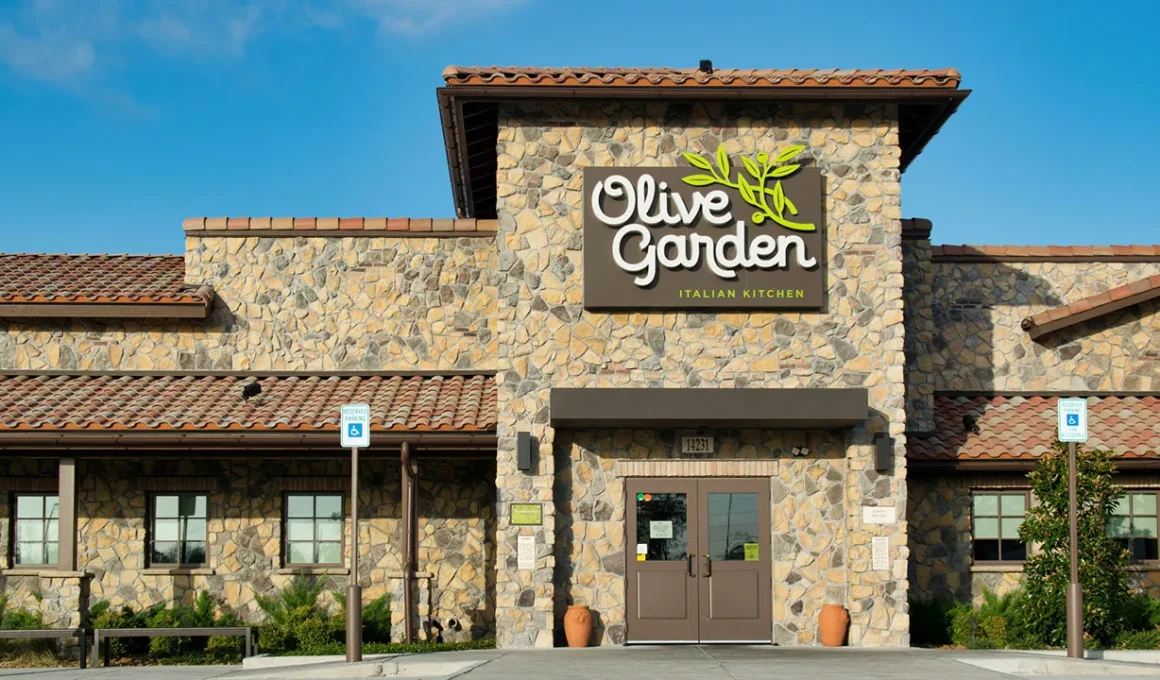 Is Olive Garden Open on Valentine's Day