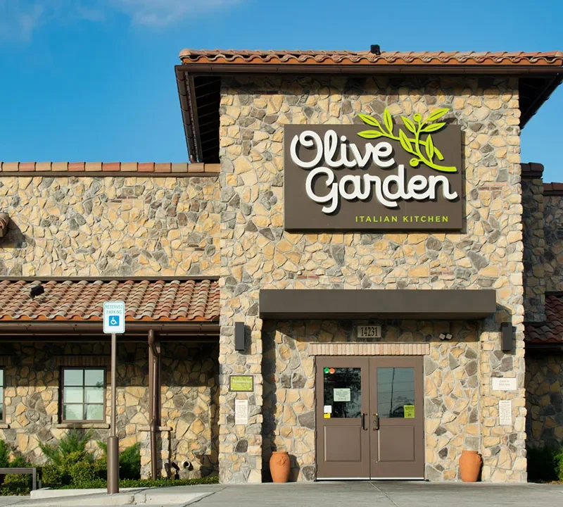 Is Olive Garden Open on Valentine's Day