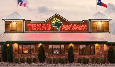Is Texas Roadhouse Open on Valentine's Day