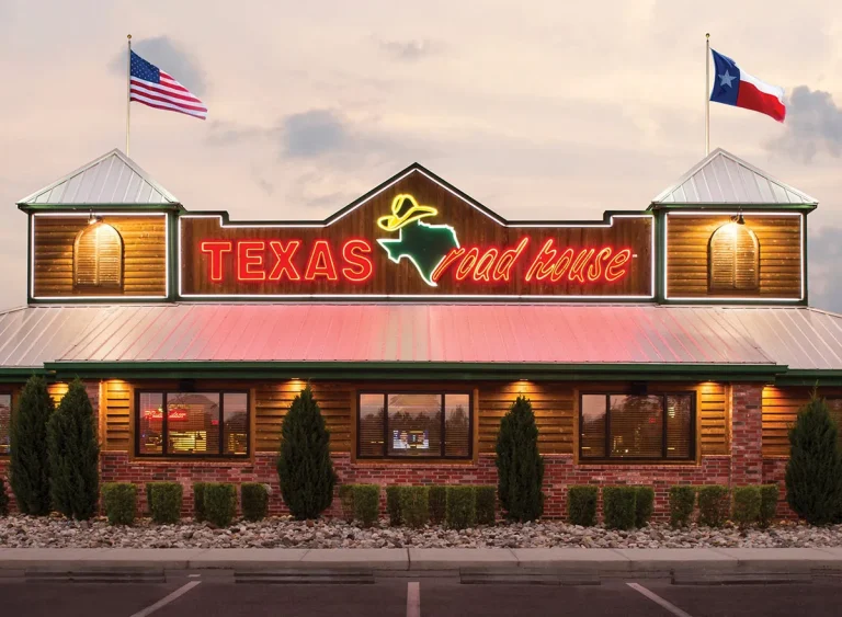 Is Texas Roadhouse Open on Valentine's Day