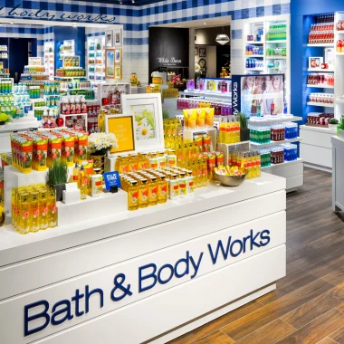 Is Bath and Body Works Open on Easter Sunday