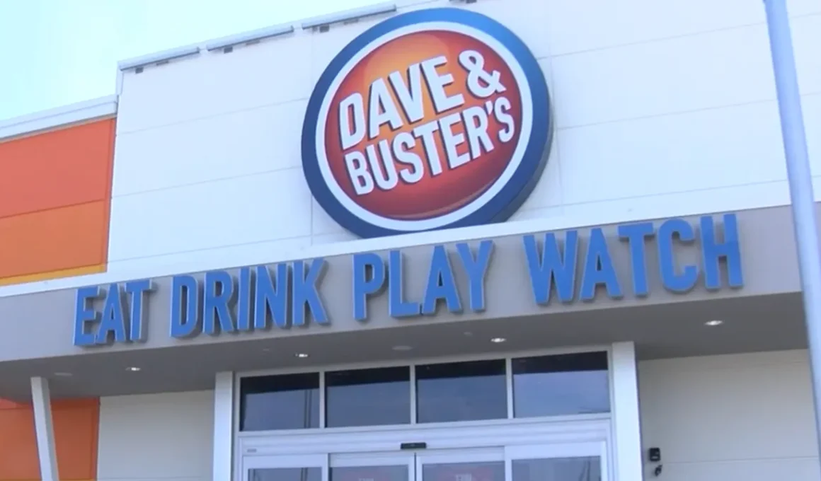 Is Dave and Busters Open on Valentine's Day