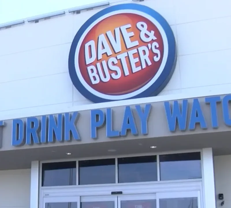 Is Dave and Busters Open on Valentine's Day
