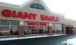 Is Giant Eagle Open on Easter Sunday