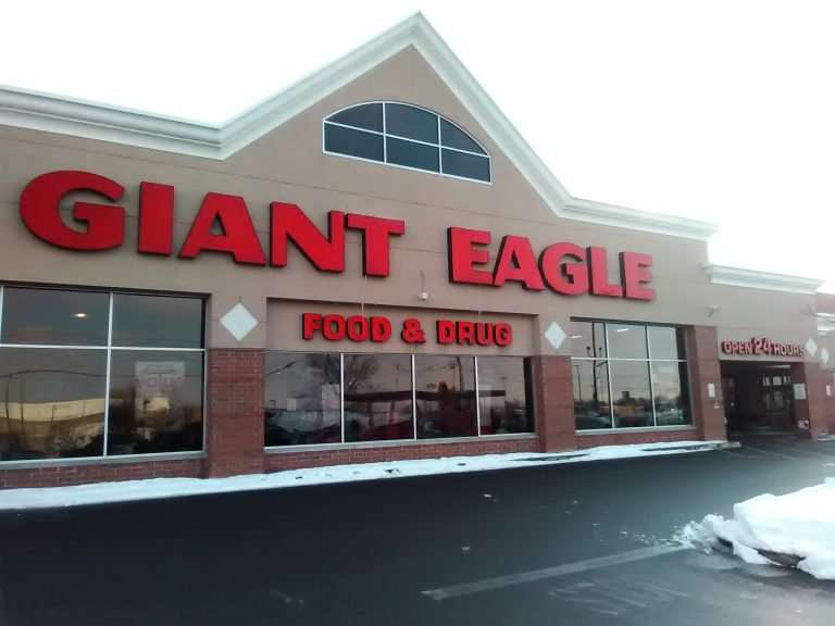 Is Giant Eagle Open on Easter Sunday