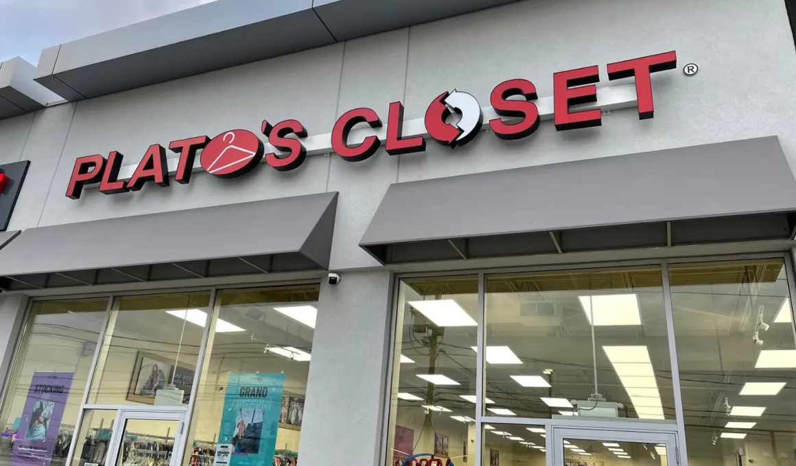 Is Plato's Closet Open on Valentine's Day