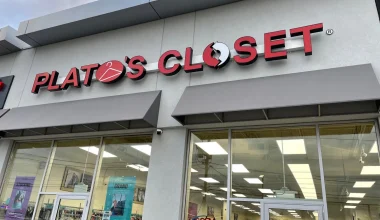 Is Plato's Closet Open on Valentine's Day
