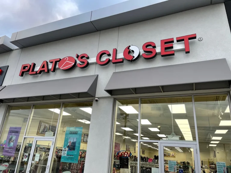 Is Plato's Closet Open on Valentine's Day