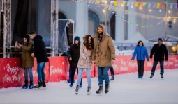 Is the Skating Rink Open on Valentine's Day