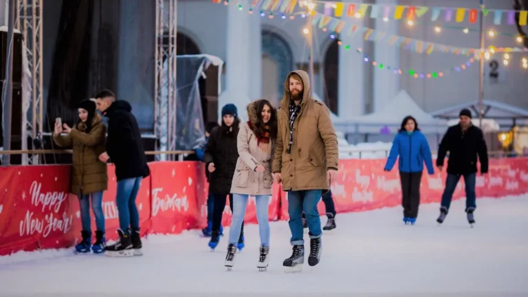 Is the Skating Rink Open on Valentine's Day
