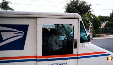 Is the Post Office Open on Valentine's Day