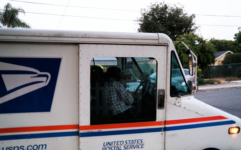 Is the Post Office Open on Valentine's Day